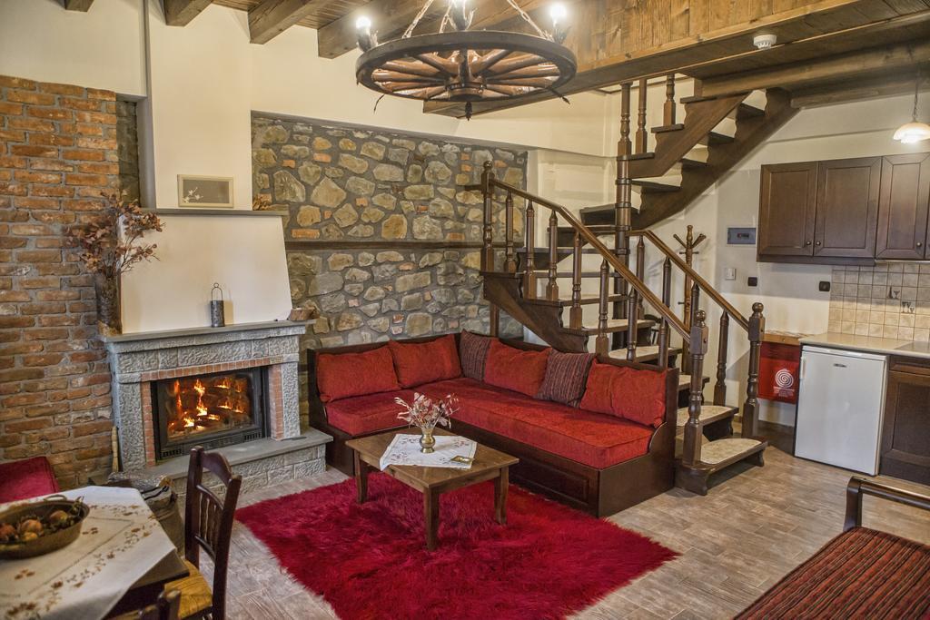 T'Asprolithia Villa Kalyvia Fylaktis Luaran gambar