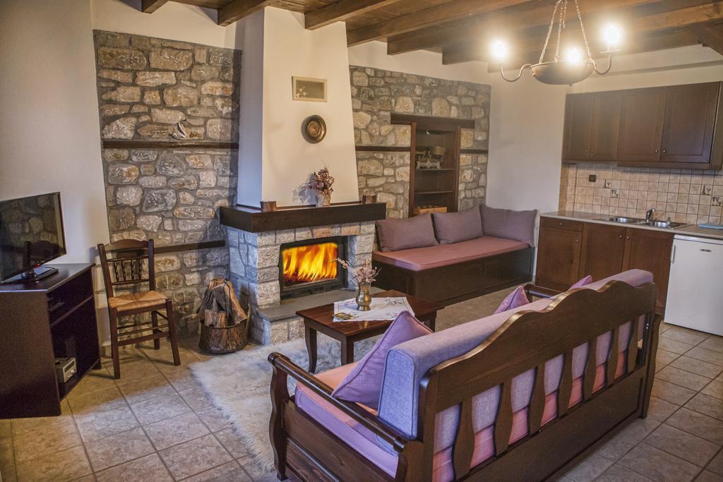 T'Asprolithia Villa Kalyvia Fylaktis Luaran gambar
